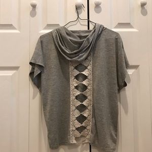 🌼[5/ $20] Aeropostale hooded Open Back T-shirt